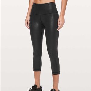 Lululemon Wunder Under Crop Size 4